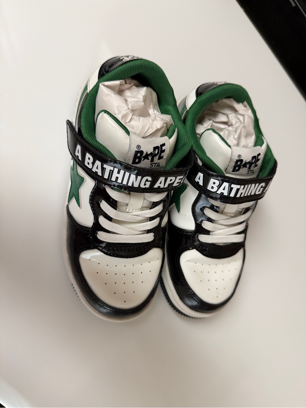 A BATHING APE Kids Boys White BA BATHING APE Kids Boys White Black Star Sneakers